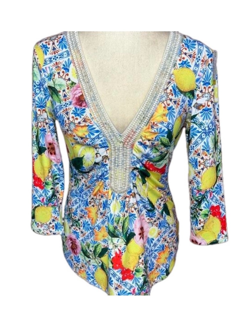 Boston Proper Lemon & Floral Pearl Embellished V-Neck Top Size Medium